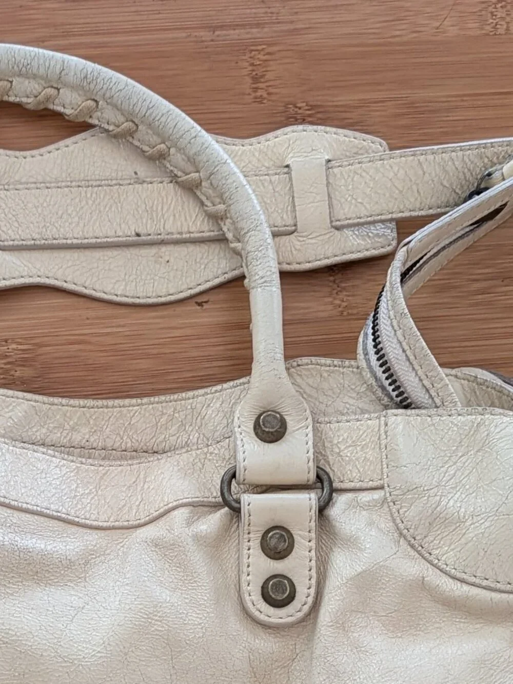 White Leather Motorcycle Bag (Unknown Authenticity)